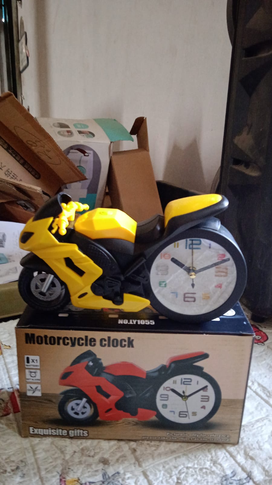 Retro Motorcycle Alarm Clock – Novelty Bike Engine Style Desk Clock Retro Motorcycle Alarm Clock – Novelty Bike Engine Style Desk Clock